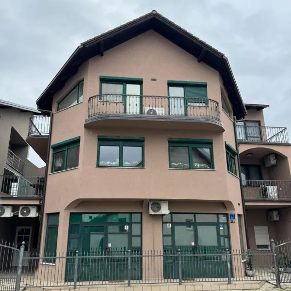 Rooms Fitea，位于奥西耶克的酒店