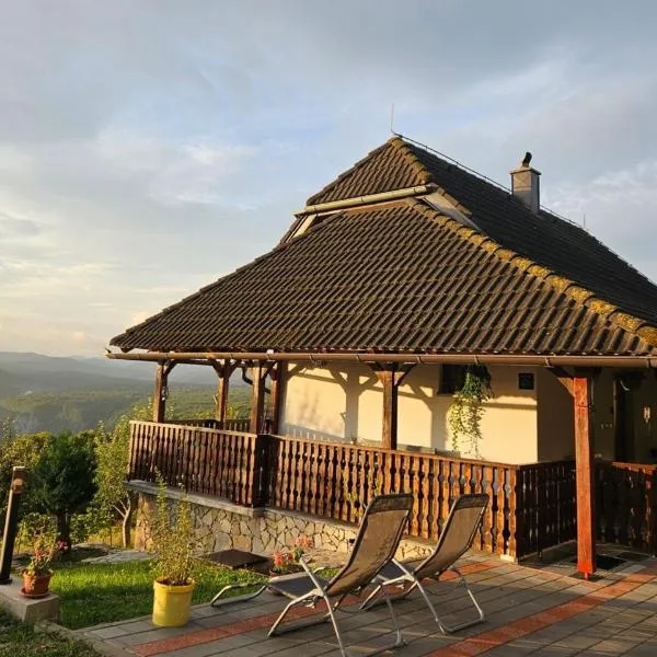 Cozy House Zivko with Balcony，位于格拉博瓦茨的酒店