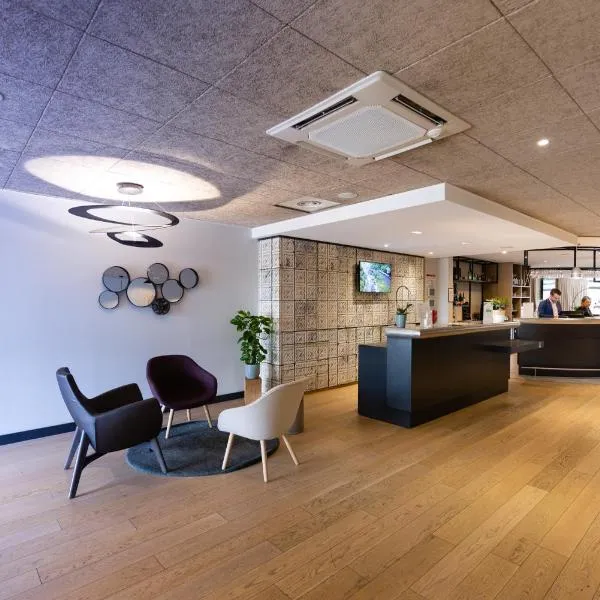 里摩日中心站钟楼酒店，位于里摩日的酒店