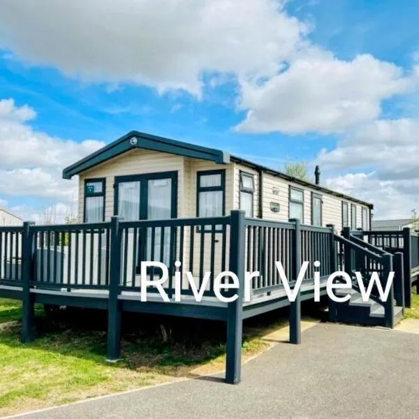 Home from Home Lettings at Tattershall Lakes - River View，位于Potter Hanworth的酒店