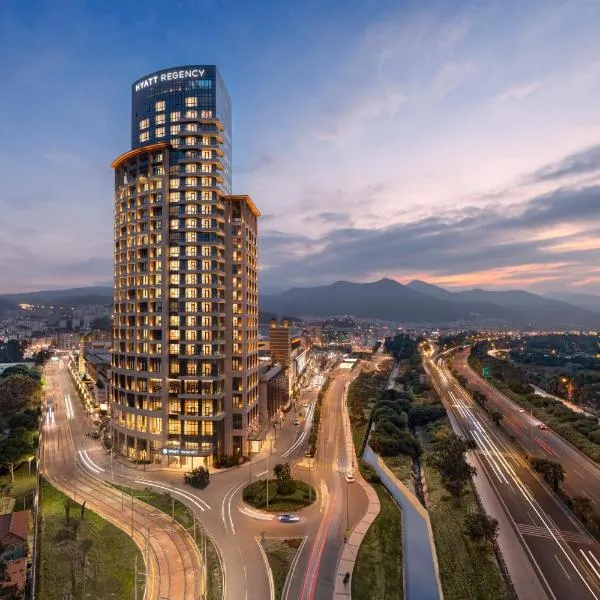 Hyatt Regency Izmir IstinyePark，位于伊兹密尔的酒店