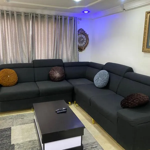 The Residence Golden Tulip 2 Bedroom Apartment, Amuwo Lagos, Nigeria，位于Festac Town的酒店