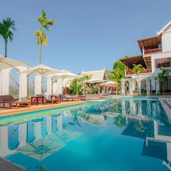 Relaxful Hotel泊岸酒店，位于Ban Paklung的酒店
