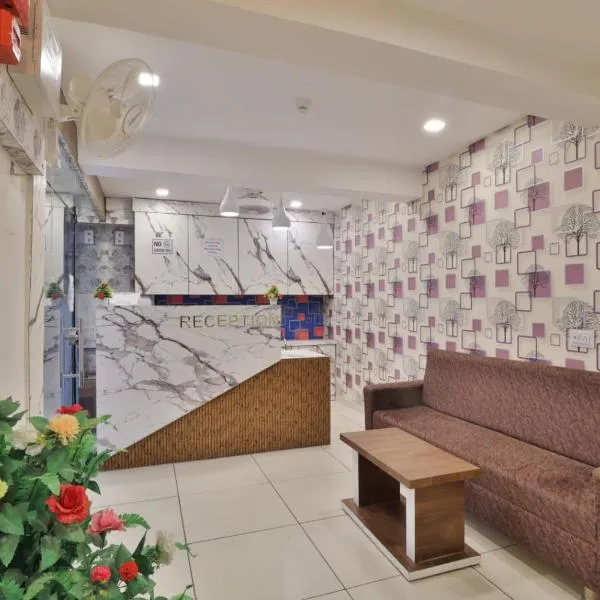 HOTEL REST INN，位于甘地讷格尔的酒店