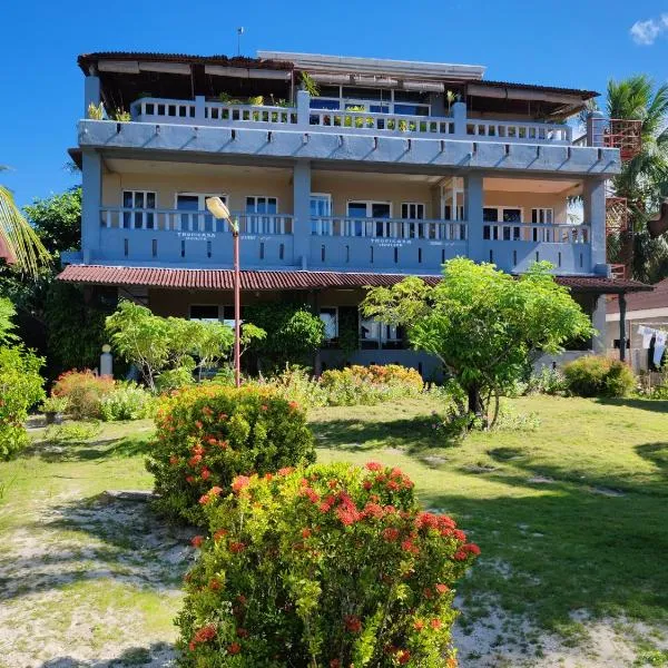 Tropicasa Siquijor Seafront Guest House，位于Solangon的酒店