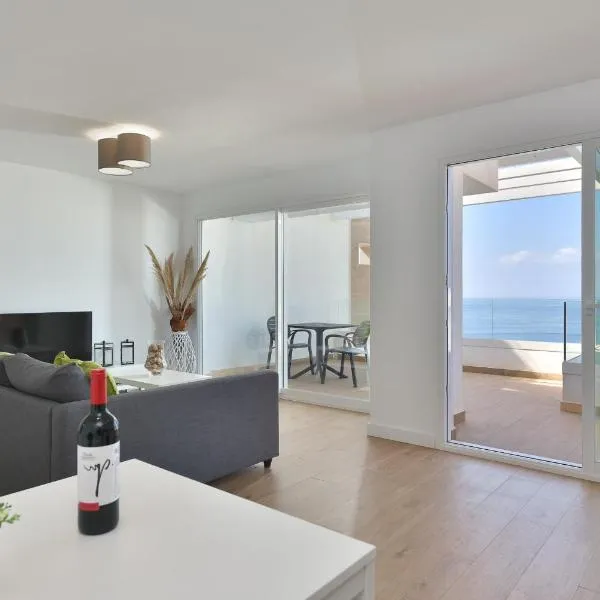 Apartamento de lujo vista mar en Torrox Costa，位于托罗克斯科斯塔的酒店