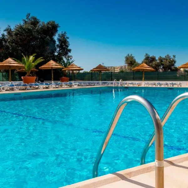 Apartment Atlantic Sea by Algarve Vacation，位于阿尔布费拉的酒店