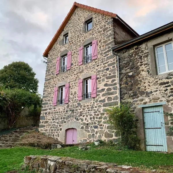 Maison de charme au coeur du Sancy en Auvergne，位于圣内克泰尔的酒店