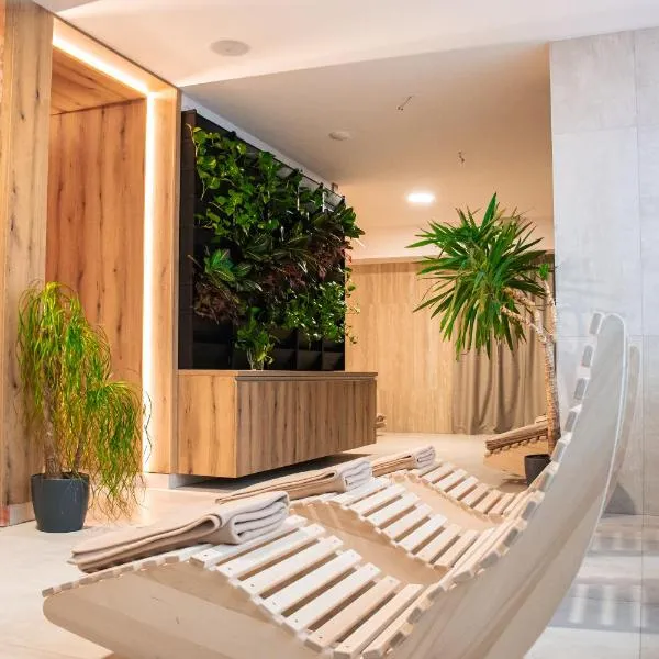RM Hotel Wellness & Congress，位于普列维扎的酒店