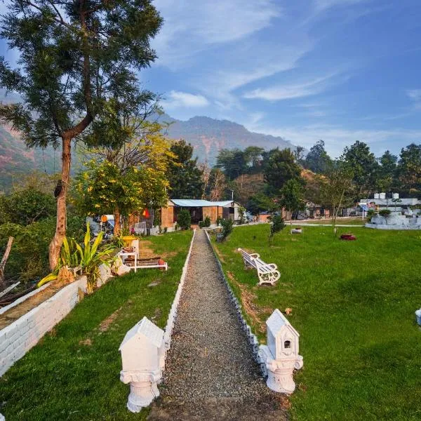 The Forest Lake View Resort，位于Rāipur的酒店