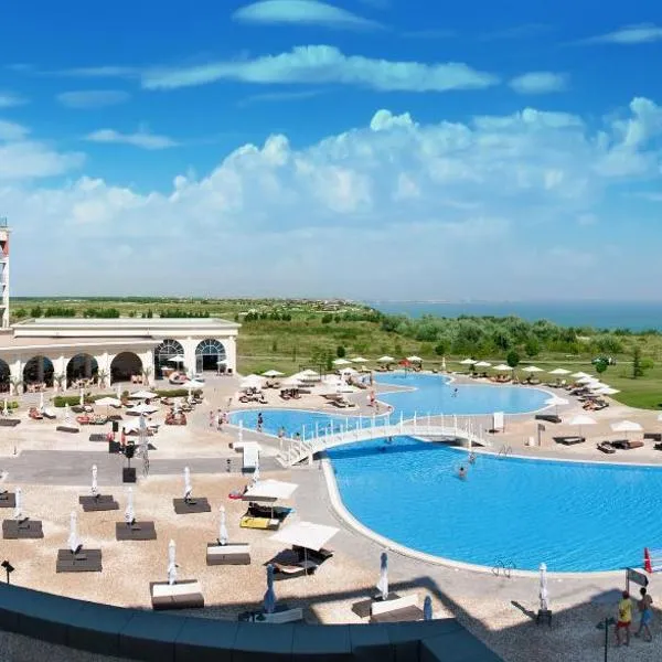 灯塔高尔夫和SPA酒店，位于Bozhurets的酒店