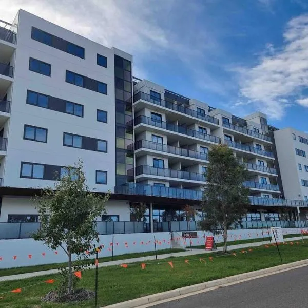 Gungahlin Center-1 Bedroom New Stylish Unit，位于Harrison的酒店