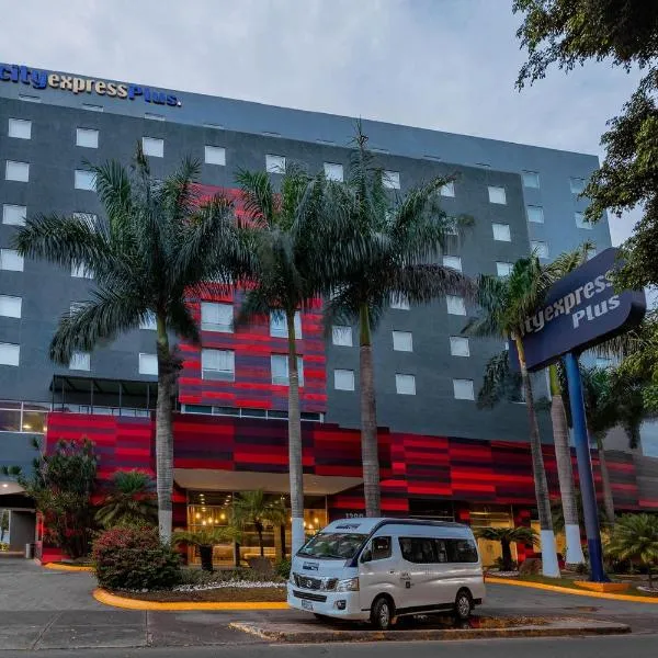 City Express Plus by Marriott Guadalajara Expo，位于Lomas de Santa Anita的酒店