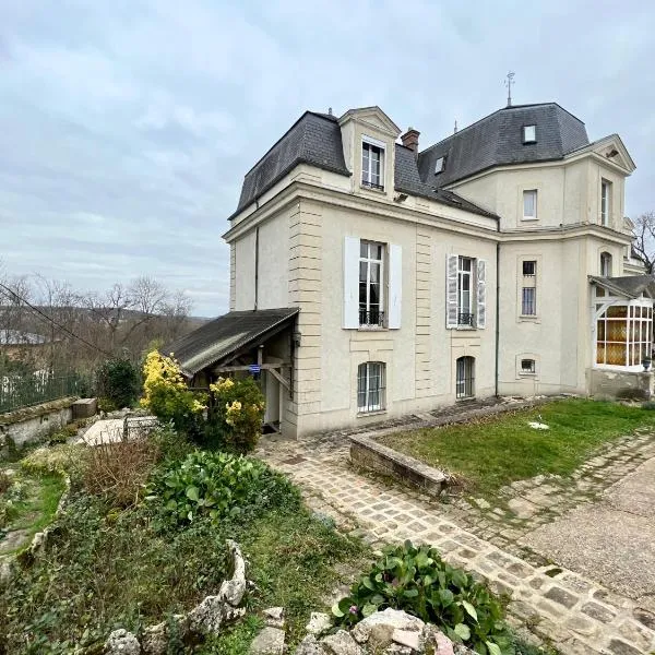 Entre Seine et forêt-10min Fontainebleau-6 pers，位于Veneux-les-Sablons的酒店