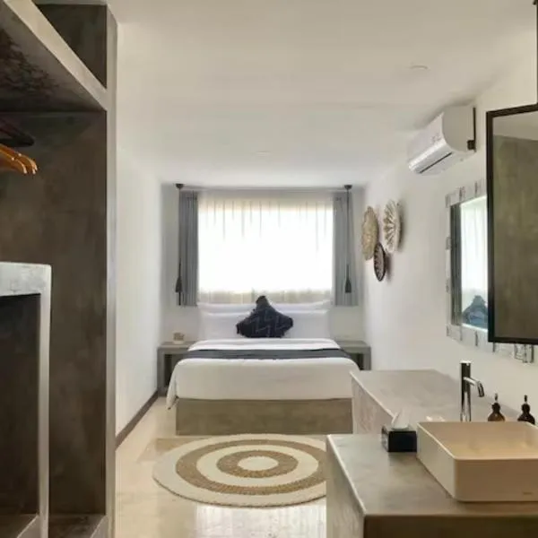 Alami Apartment Seminyak，位于塞米亚克的酒店