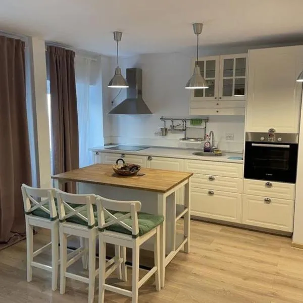 Lovely one bedroom condo next Mall Vitan，位于布加勒斯特的酒店