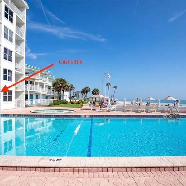 SeaBliss, oceanfront 1st floor cozy condo，位于代托纳海滩的酒店