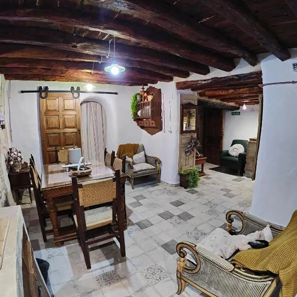 Apartamentos Casa Nino，位于Cortijada Los Chorreros的酒店