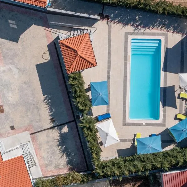 Villa Montês Guesthouse，位于Vila Cova de Alva的酒店