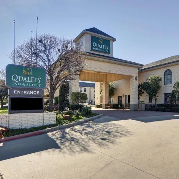 Quality Inn & Suites，位于Buckner的酒店
