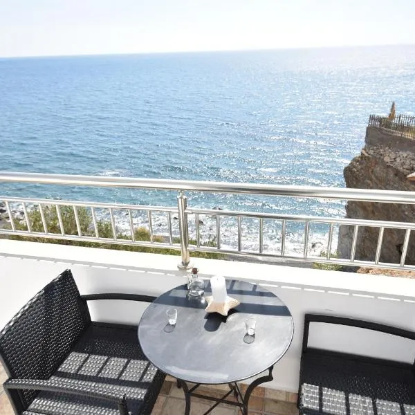 House with view sound of waves，位于Paránimfoi的酒店