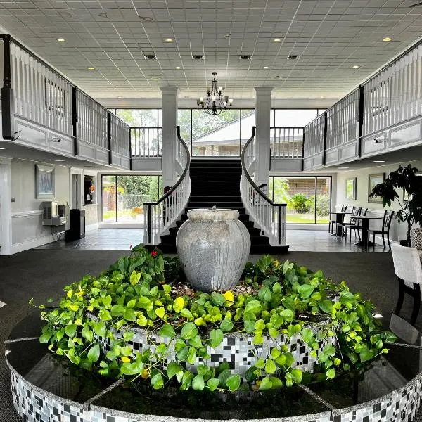 At Home Inn - Pensacola，位于彭萨科拉的酒店