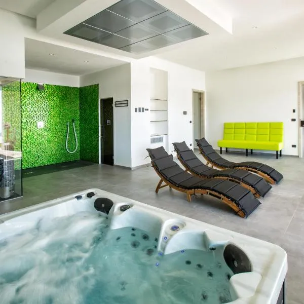 Villa Rita Pool & Spa，位于马斯卡卢恰的酒店