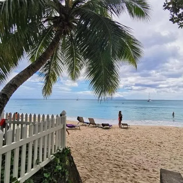 Alpha & Omega Apartment Seychelles，位于博瓦隆的酒店