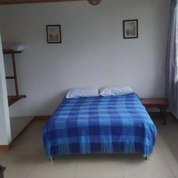 Apartamento acogedor, 1 habitación, cocina, comedor, vista a zonas verdes, English，位于Calarcá的酒店