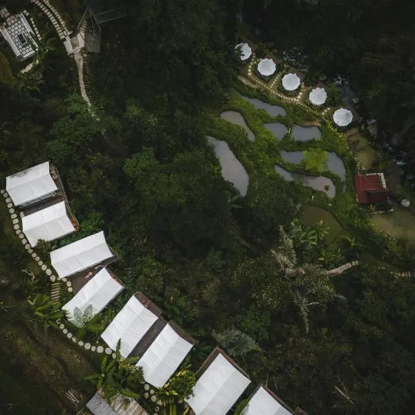 Glamping tent in Pelaga Eco Park，位于吉安雅的酒店