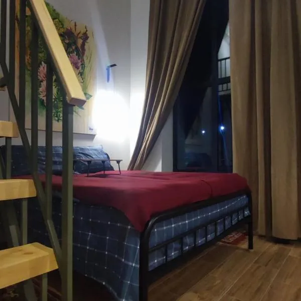 HERBS & HONEY boutique hotel & restaurant，位于Vardakhpyur的酒店