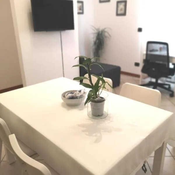 Holiday Apartment - Brescia centro - PARCHEGGIO PRIVATO，位于布雷西亚的酒店