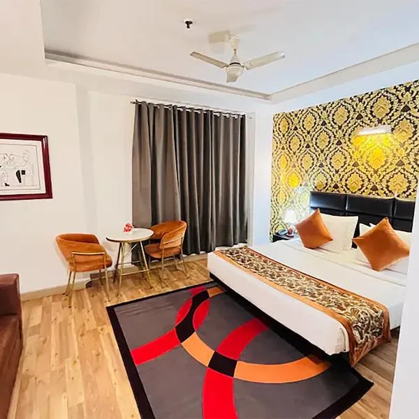 Qotel Hotel AT Residency Kaushambi New Delhi，位于新德里的酒店