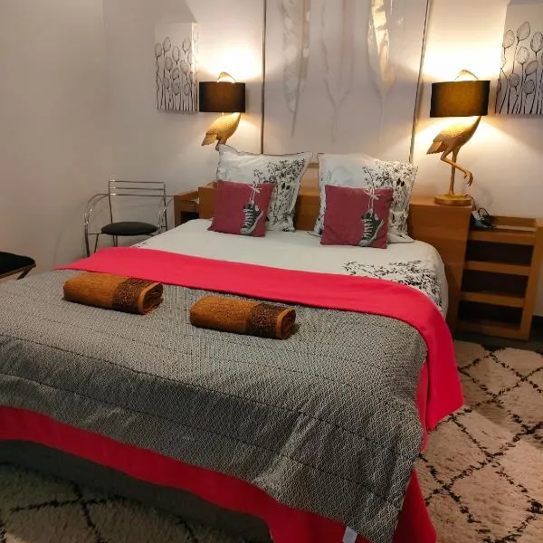 La suite 27, chambre d'hôtes de charme，位于普卢马戈阿尔的酒店