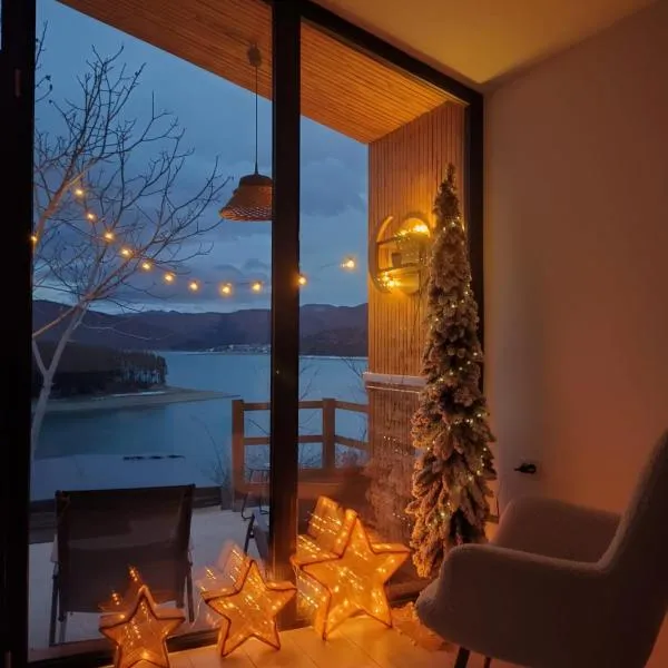 Moon Lake Bicaz - Casa Imero，位于Buhalniţa的酒店