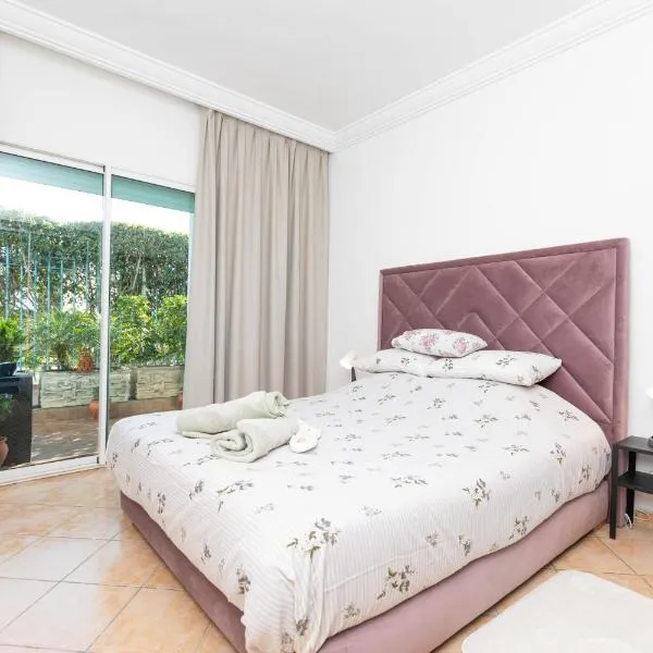 Appartement Complexe Riviera Beach Cabo Airport Piscine Plage WiFi Parking Security，位于卡博尼格洛的酒店