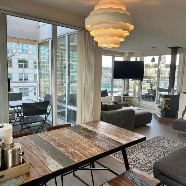 Penthouses of Beach Ave，位于温哥华的酒店