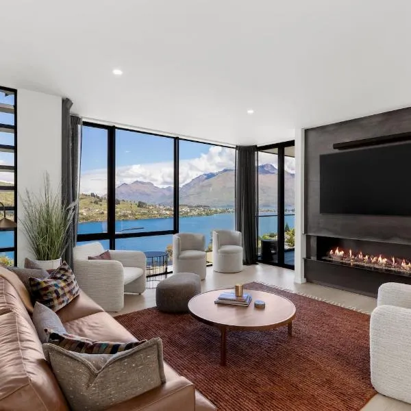 Belle Vue Villa - Stunning Views and Hot Tub，位于皇后镇的酒店