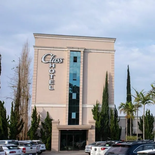 Class Hotel Pouso Alegre，位于圣丽塔-杜萨普卡伊的酒店