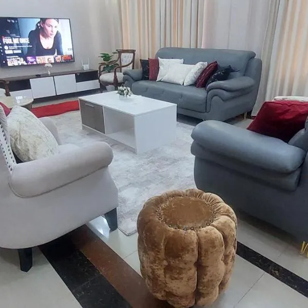 Sami BnB - Apt 03 Makongo after Mlimani City，位于达累斯萨拉姆的酒店
