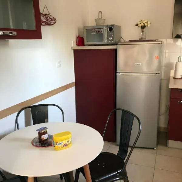 200 M Port de Cassy , studio cosy 3 pers，位于朗通的酒店