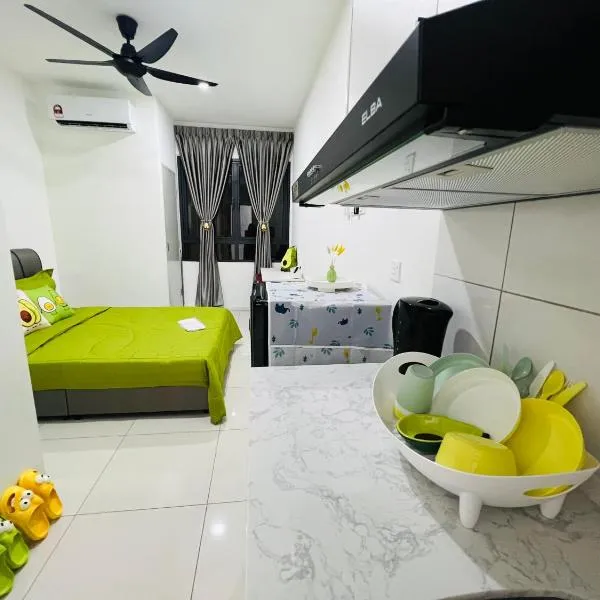 C&Y Horizon Suites Homestay Sepang - KLIA Transit - Near XiaMen University，位于Kampong Melot的酒店