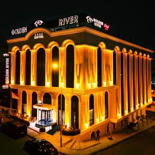 Golden River Hotel By Continent，位于Arnavutköy的酒店