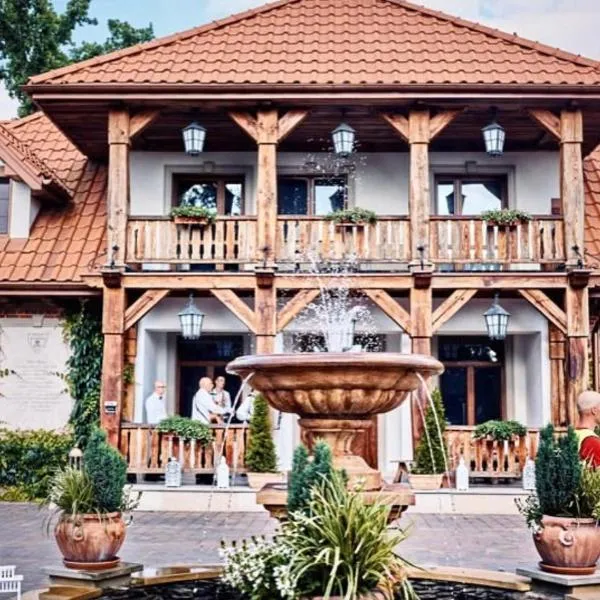 Dwór Sulejów，位于Tłuszcz的酒店