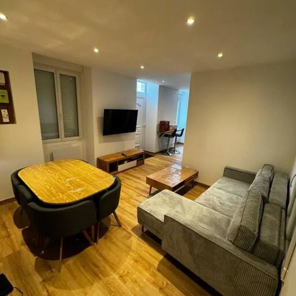Appartement Gîte Le Marmont，位于塞纳河畔沙提永的酒店