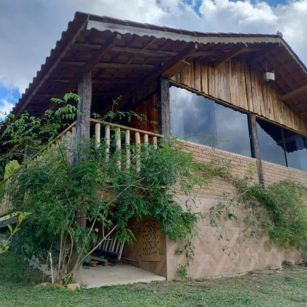 Pousada Rancho da Montanha，位于博凯纳-迪米纳斯的酒店