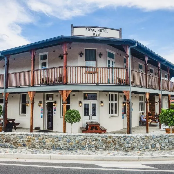 Royal Hotel Kew，位于Bonny Hills的酒店