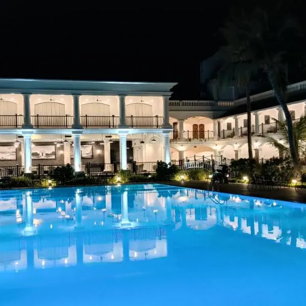 Lagoon Sarovar Premiere Resort - Pondicherry，位于Bahūr的酒店
