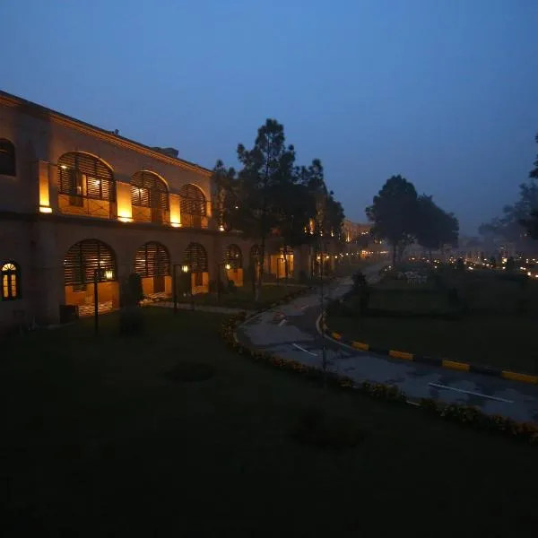 Peshawar Barracks Estb 1867，位于白沙瓦的酒店