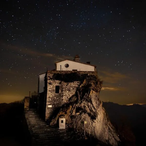 Santuario De Bellmunt，位于Sant Pere de Torelló的酒店